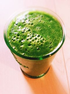 水菜とパイナップルのグリーンスムージー-レシピのメイン写真