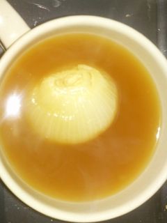 新玉葱で簡単❗まるごとオニオンスープ-レシピのメイン写真