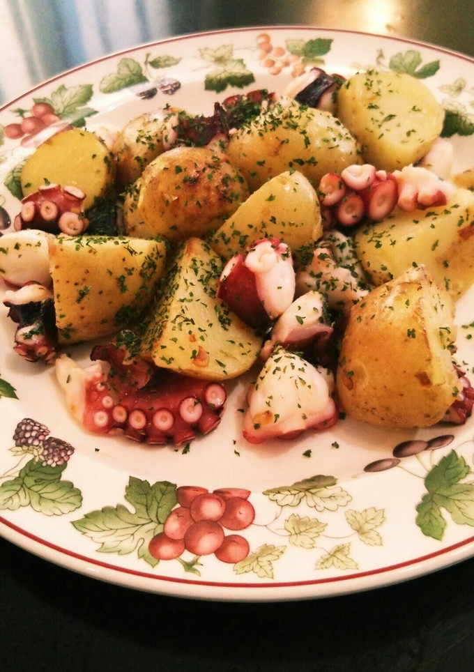 地中海式＃新じゃがとタコの炒め物-レシピのメイン写真