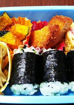 幼稚園《おにぎり弁当》-レシピのメイン写真