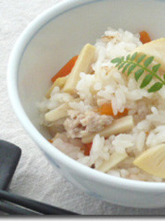 母の日に!たけのこと鶏の炊き込みご飯-レシピのメイン写真