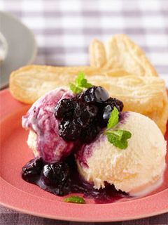 バニラアイスのブルーベリーソースがけ-レシピのメイン写真