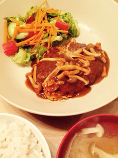 市販のルーで簡単濃厚♡煮込みハンバーグ-レシピのメイン写真
