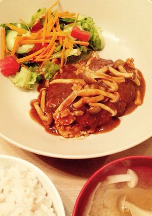 市販のルーで簡単濃厚♡煮込みハンバーグ-レシピのメイン写真