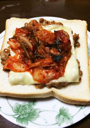 簡単納豆キムチトースト-レシピのメイン写真