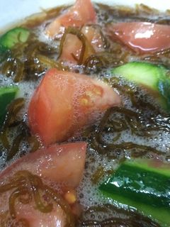 もずくとトマトの酢の物-レシピのメイン写真