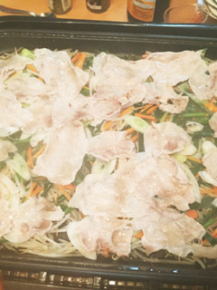 ホットプレートで野菜たっぷり蒸し豚しゃぶ-レシピのメイン写真