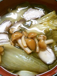 簡単チンゲン菜 椎茸 なめこの お吸い物-レシピのメイン写真