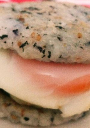 餃子の余りのタネで和風ライスバーガー！！-レシピのメイン写真