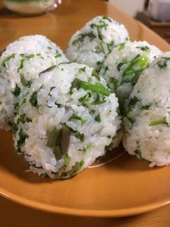 セリとジャコのおにぎり-レシピのメイン写真