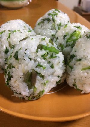 セリとジャコのおにぎり-レシピのメイン写真