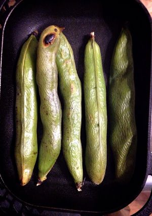自宅ダッチ！焼くだけで絶品のそら豆-レシピのメイン写真