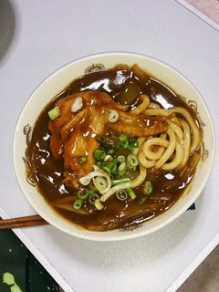 簡単⭐ 手羽先と玉ねぎの和風カレーうどん-レシピのメイン写真