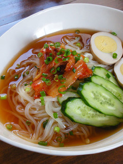 お手軽で簡単!おうちで美味しい冷麺♪-レシピのメイン写真