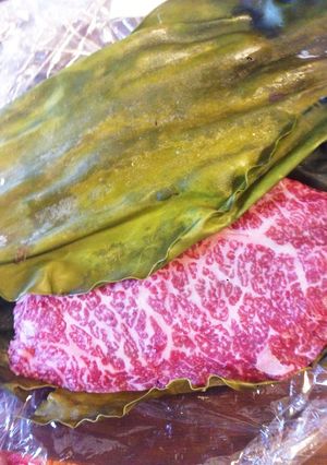 ギュウっと締めて！牛肉の昆布締め-レシピのメイン写真
