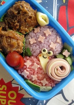 アジサイとカタツムリのお弁当（キャラ弁）-レシピのメイン写真