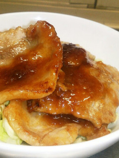 気になる豚バラの味噌焼き肉丼-レシピのメイン写真