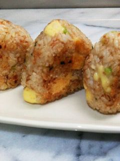 おかか・ネギ・チーズの胡麻油で焼おにぎり-レシピのメイン写真