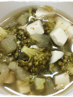 離乳食完了期 豆腐とブロッコリー味噌汁-レシピのメイン写真