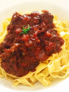 牛肉の赤ワイン煮・タリアテッレ-レシピのメイン写真