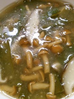 簡単!ニラと椎茸 なめこの中華スープ♪-レシピのメイン写真