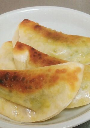 餃子の皮でアボカドチーズの簡単おつまみ☆-レシピのメイン写真