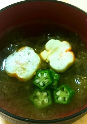 レンジで簡単❗とろろ昆布と麩のお吸い物-レシピのメイン写真