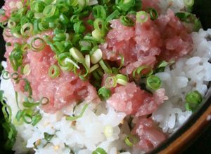 みりん醤油が決め手！ねぎトロろ丼-レシピのメイン写真