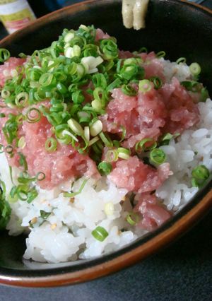 みりん醤油が決め手！ねぎトロろ丼-レシピのメイン写真