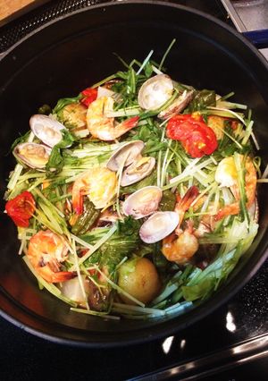 STAUBアサリと海老の野菜白ワイン蒸-レシピのメイン写真