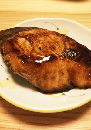 旦那さんも大好き!ぶりのオイスター照焼き-レシピのメイン写真