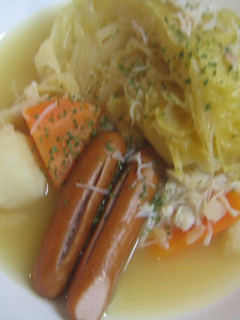 芯までやわらか!まるごとキャベツのポトフ-レシピのメイン写真