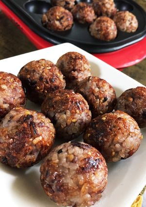 たこ焼き器！雑穀米味噌バター焼きおにぎり-レシピのメイン写真