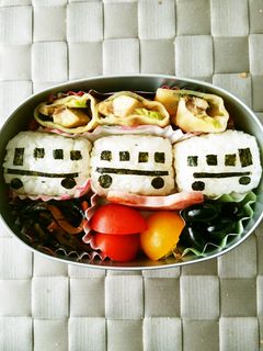 お弁当☆簡単!電車おにぎり-レシピのメイン写真