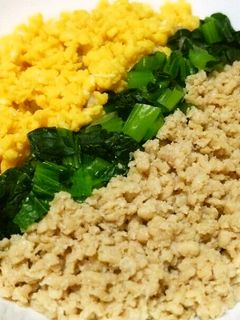 しっとり~3色鶏そぼろ丼-レシピのメイン写真
