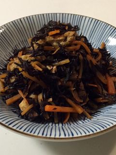 麺つゆで簡単に。ひじきの煮物-レシピのメイン写真