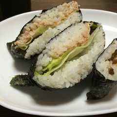 รูปของ ヘルシーごはん：おにぎらず