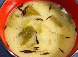 痛風予防！わかめとひじきの味噌汁-レシピのメイン写真