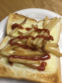 フライドポテトのチーズトースト-レシピのメイン写真