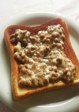 ココナッツオイルではちみつ納豆トースト♪-レシピのメイン写真
