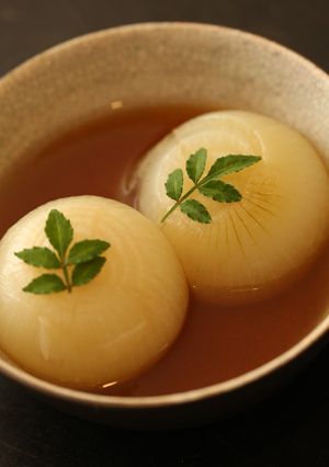 天然だしパックで作る 新玉ねぎの煮物-レシピのメイン写真
