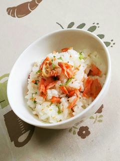 焼き鮭と大葉の混ぜごはん お弁当にも-レシピのメイン写真