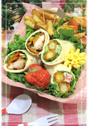 ラップサンド*からあげ&エビフライ*-レシピのメイン写真