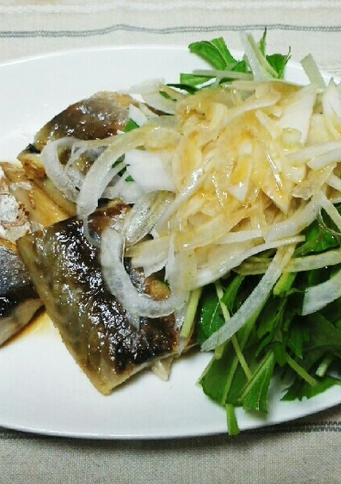 焼き塩さば§新玉ねぎと水菜のサラダ添え§-レシピのメイン写真