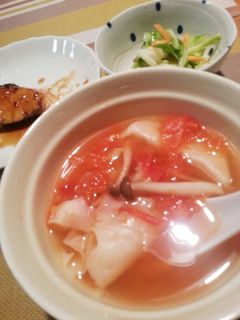 冷凍ギョーザdeトマトスープ-レシピのメイン写真