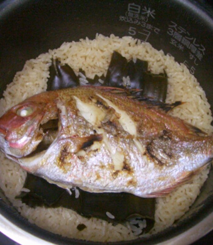 ♪炊飯器で鯛飯♪１匹魚でも切り身でもOK-レシピのメイン写真