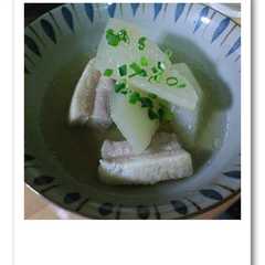 รูปของ 　*大根と豚バラのあっさりｺﾝｿﾒ煮*
