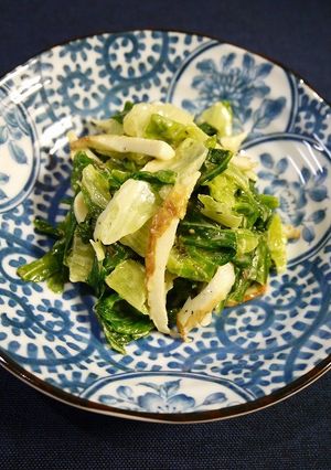 レタスの硬い外葉☆ちくわマヨバジル炒め-レシピのメイン写真