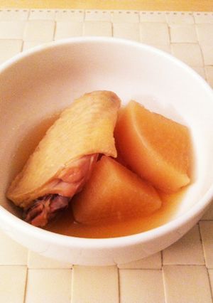 簡単おいしい♡鶏手羽と大根の煮物-レシピのメイン写真