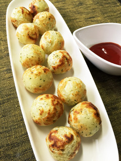 たこ焼き器!ハーブとチーズ香る!ポテト餅-レシピのメイン写真